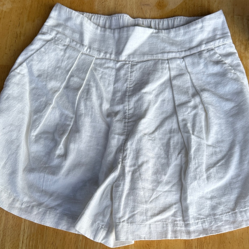Abercrombie & Fitch High Waist White Shorts
